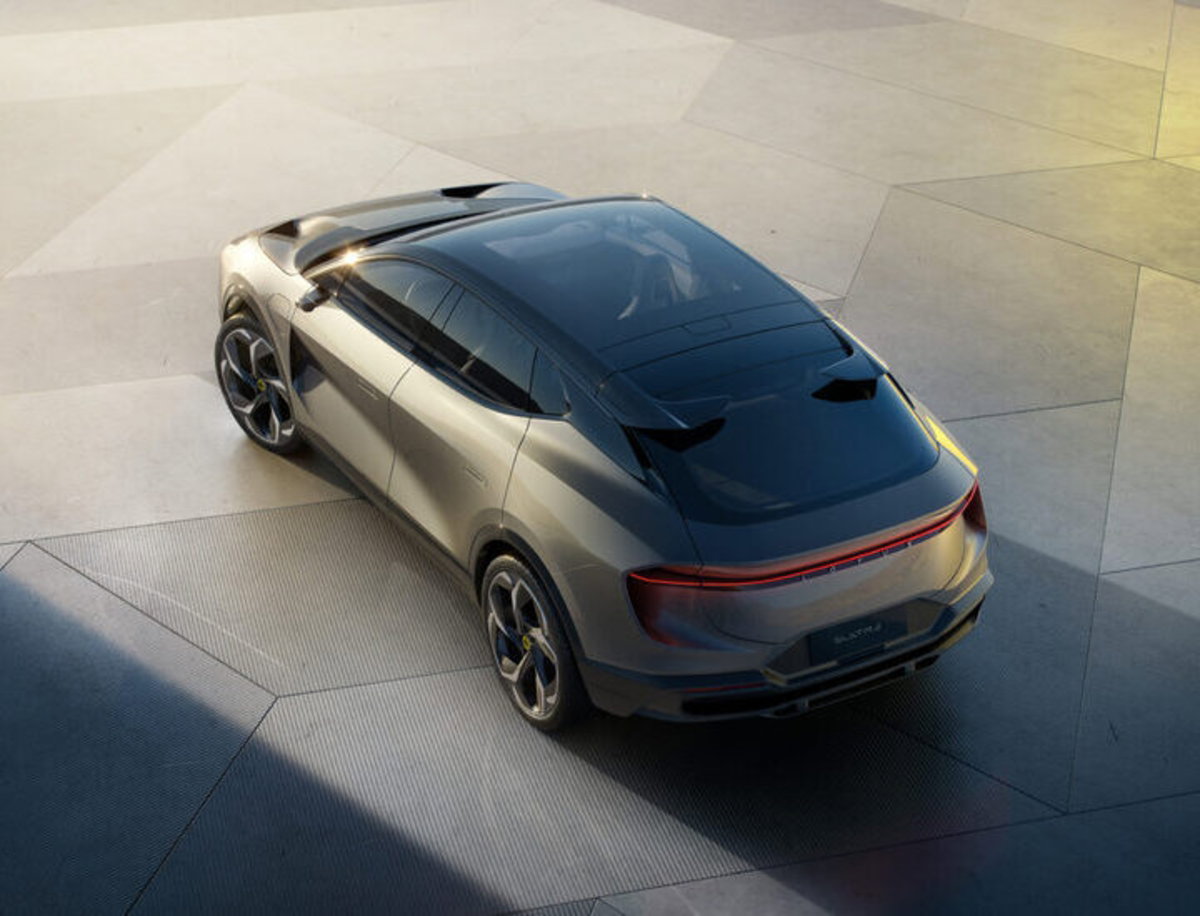 Lotus Eletre, el primer SUV eléctrico de la firma de Reino Unido para competir con Lamborghini