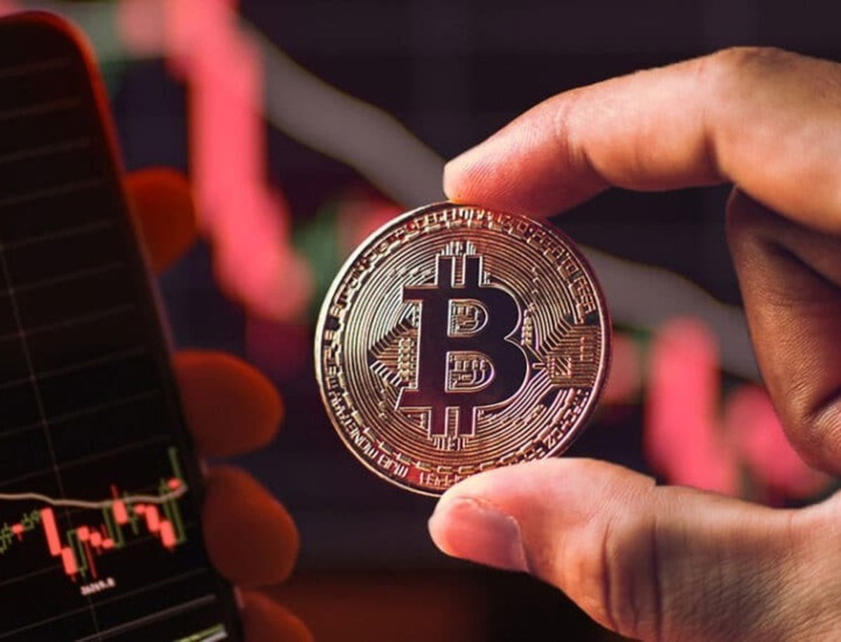 Crypto crash: El Bitcoin está por los suelos, inversores en la quiebra y países en la ruina