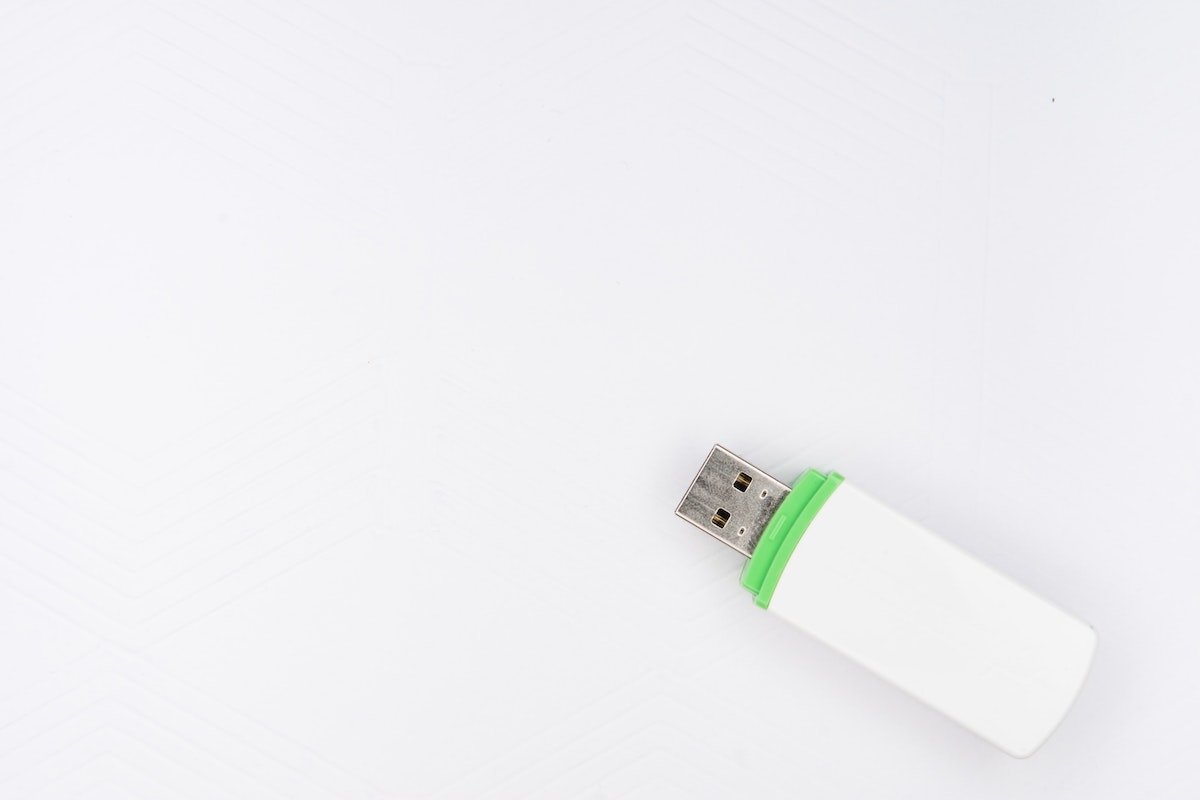 USB baratos que puedes conectar al móvil para transferir datos