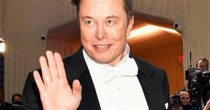 Elon Musk recula, el millón de robotaxis para final de año es en realidad un millón de usuarios de FSD Beta