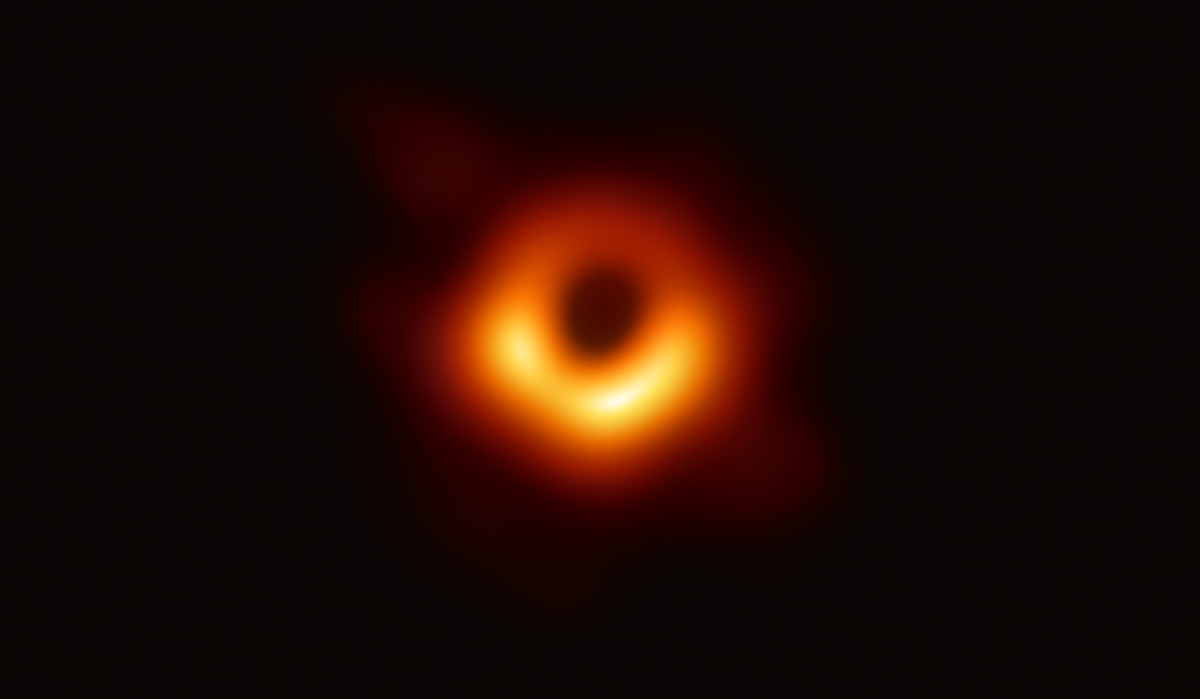 La primera imagen de un agujero negro dio la vuelta al mundo