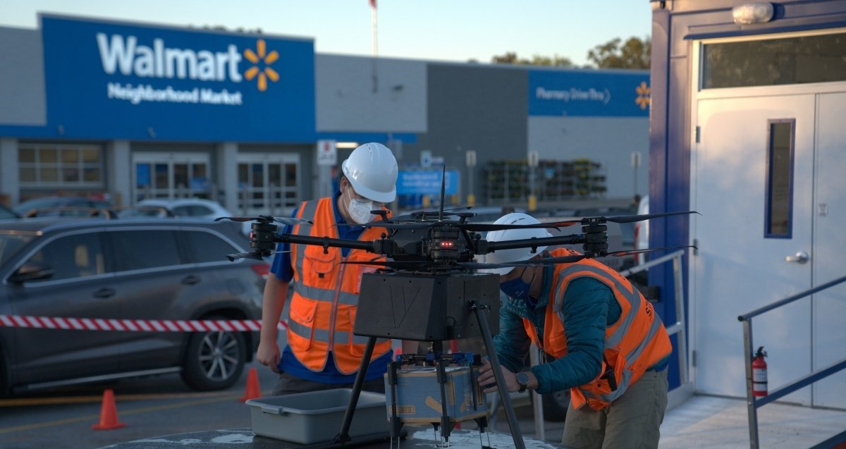 Los drones de Walmart podrán transportar pequeñas cajas con lo que quepa en su interior
