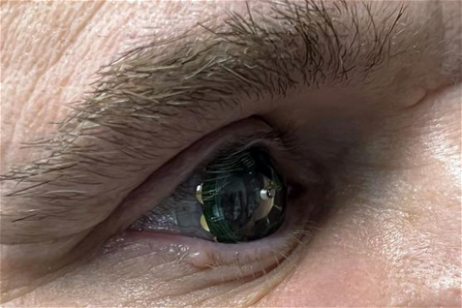 Un procesador de ARM, una pantalla de 14.000 píxeles y baterías en tu ojo: así son las Mojo Lens