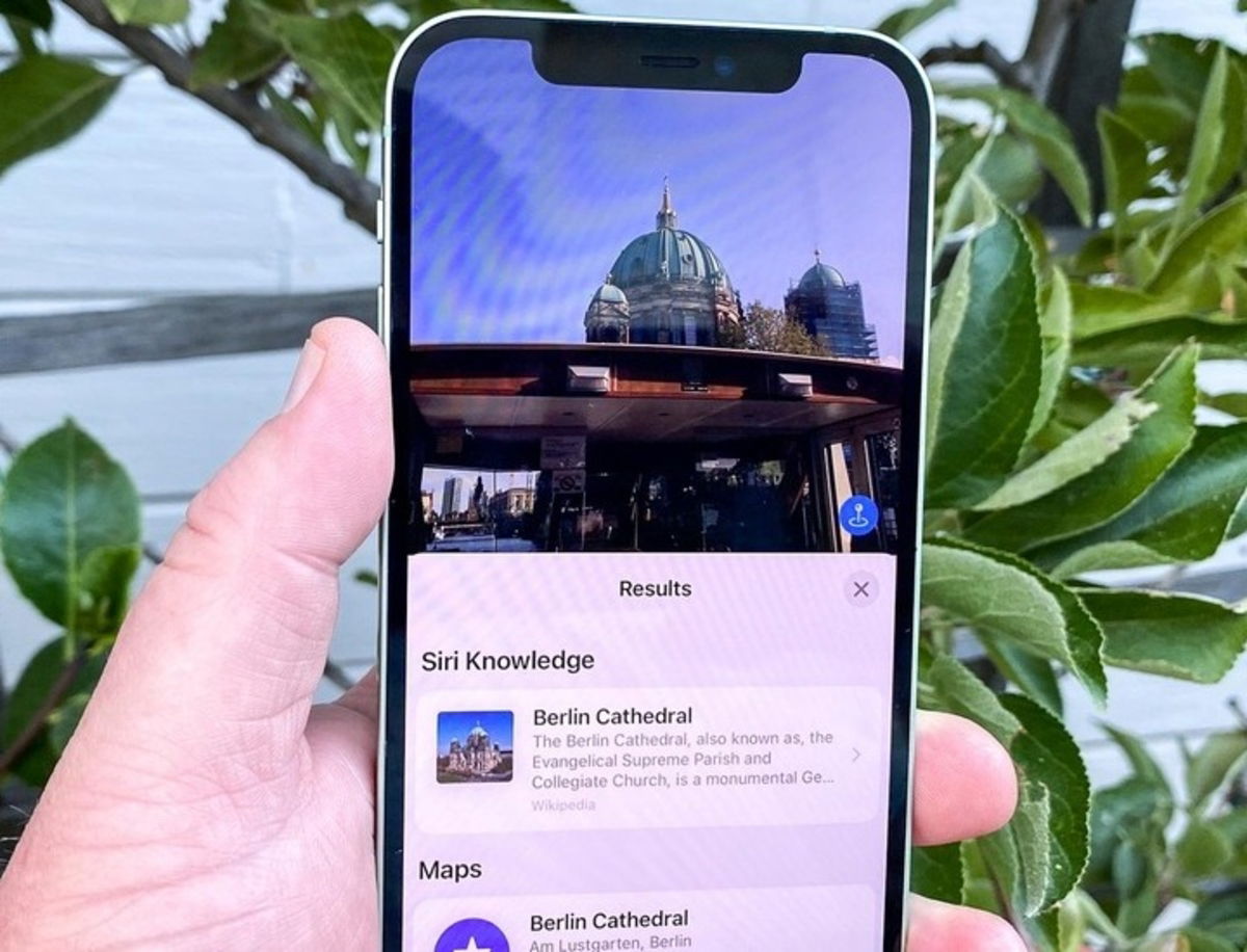 This iPhone trick shows you everything Siri can do for you with a simple photo
