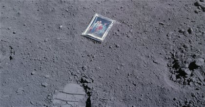 Una fotografía abandonada y con mensaje oculto en la Luna: así es como Charles Luke dejó su legado espacial