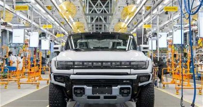General Motors está produciendo 12 Hummer eléctricos cada día. Hay 80.000 personas en lista de espera