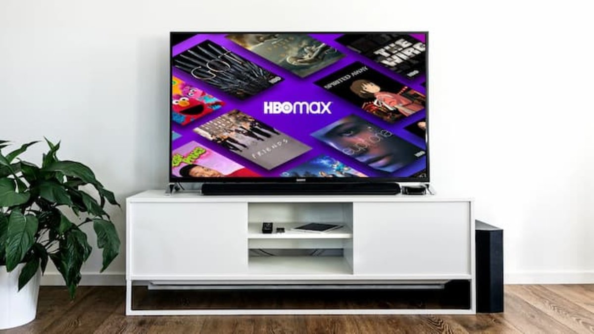 Se hai una TV compatibile, devi installare HBO Max per goderti il ​​suo catalogo