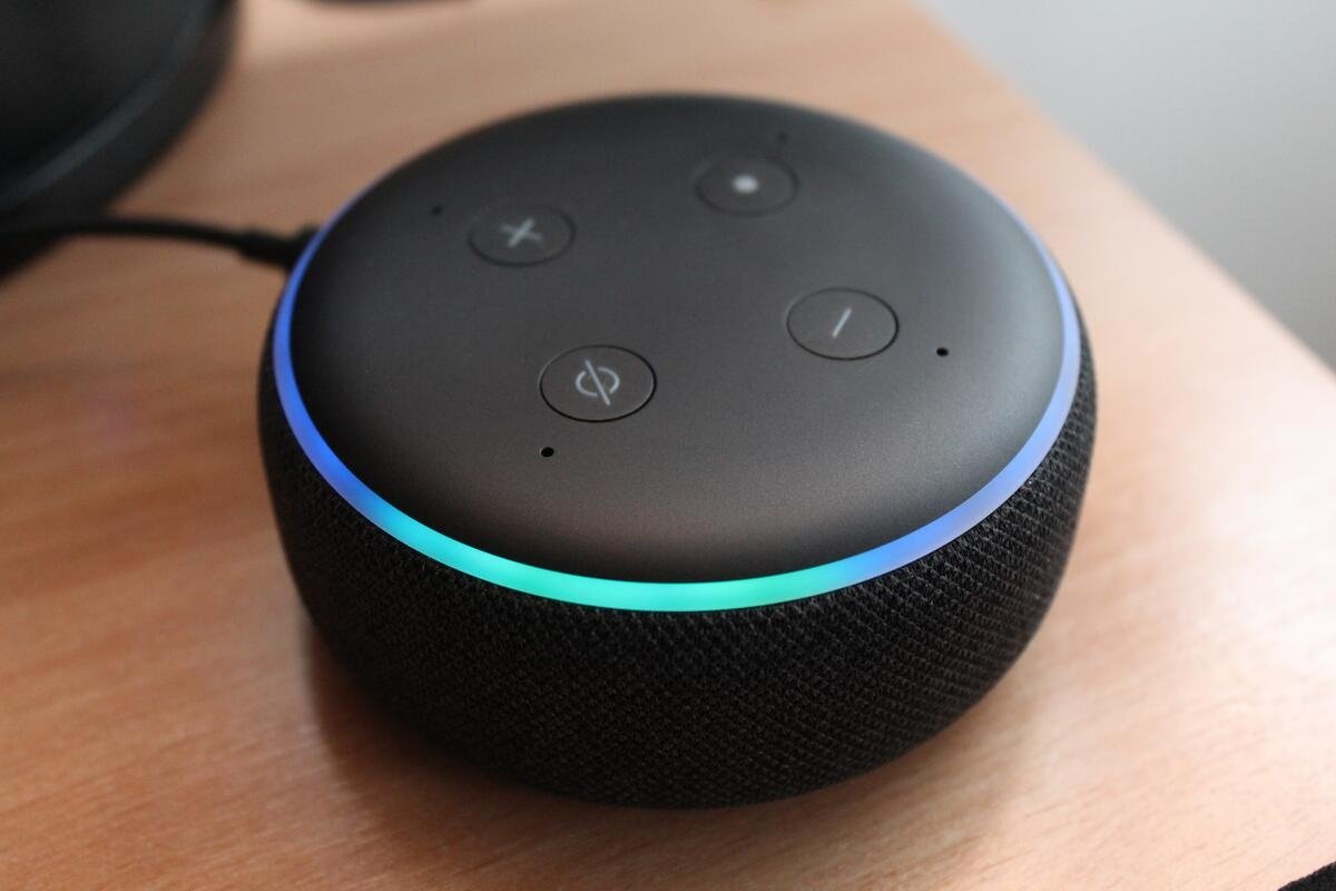 escuchar la radio en un altavoz de Amazon (Alexa)