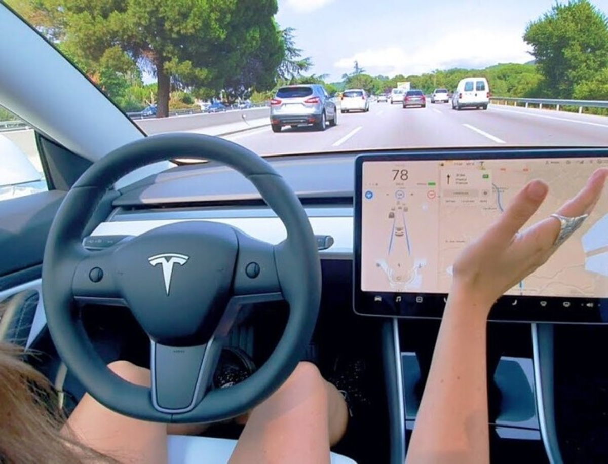 Causes And Consequences Of The Rise In The Price Of Tesla Autopilot