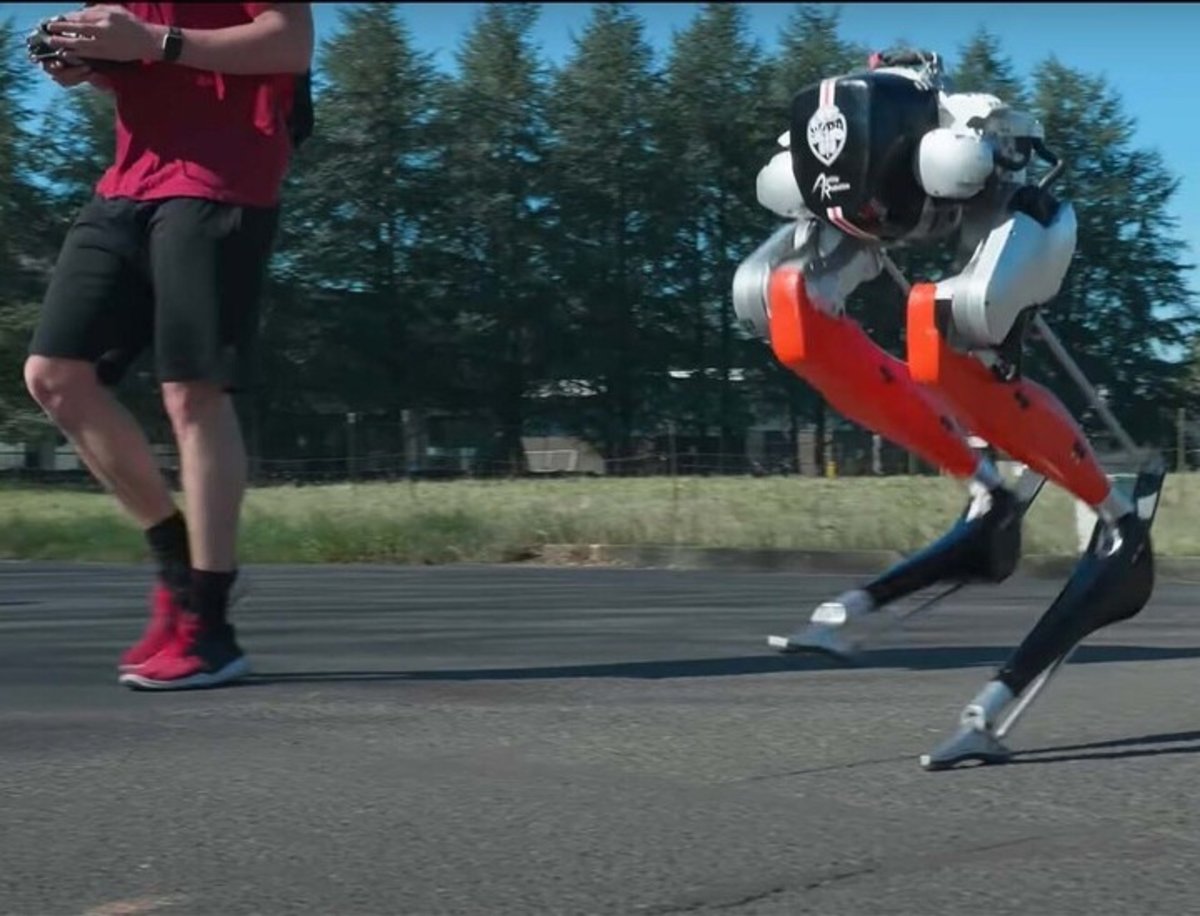 Este robot bípedo parece sacado de Star Wars, pero es muy real y acaba de batir un Récord Guiness