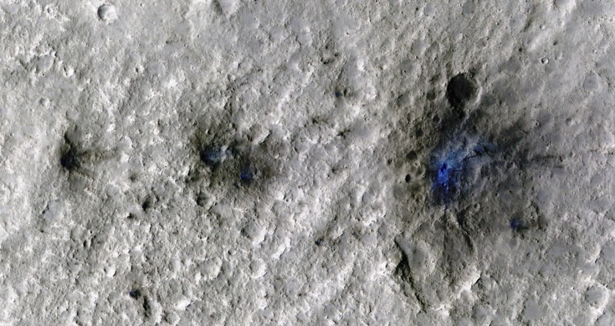 Cráteres formados por el impacto del meteorito en Marte