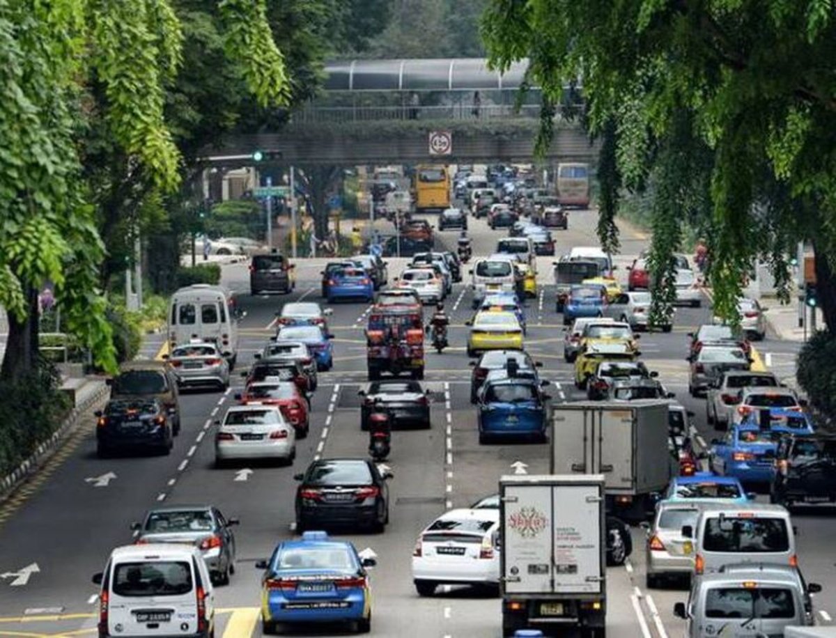 La invasión de los coches en el país más pequeño de Asia: el curioso sistema de Singapur para tener coche