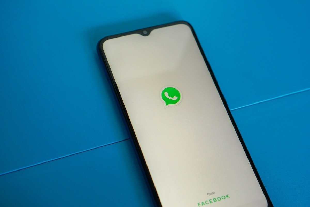 Cómo borrar la caché de WhatsApp para liberar espacio en el móvil