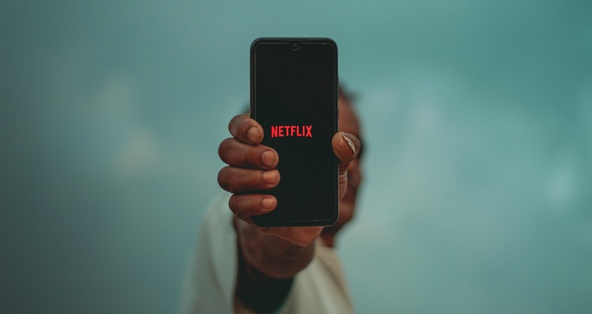 Netflix ha dado pistoletazo de salida a su plan barato con anuncios