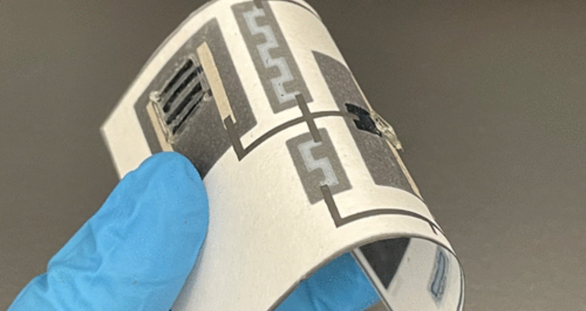 Imagen de un circuito impreso creado con papel