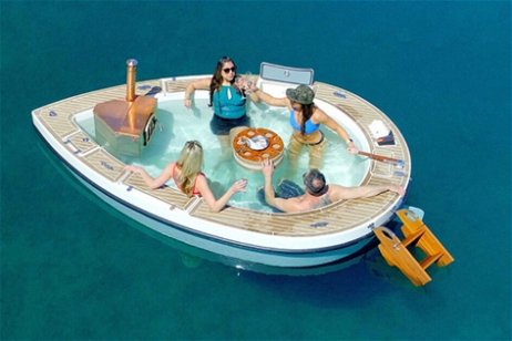 Este jacuzzi se convierte en una barca eléctrica ideal para darte paseos relajantes por el mar