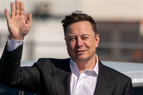 Elon Musk dimitirá como de CEO en Twitter: ahora busca a alguien "lo suficientemente tonto" para sustituírle