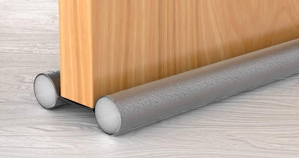 Puedes instalar un burlete en la puerta de tu habitación para trabajar sin ninguna corriente de aire