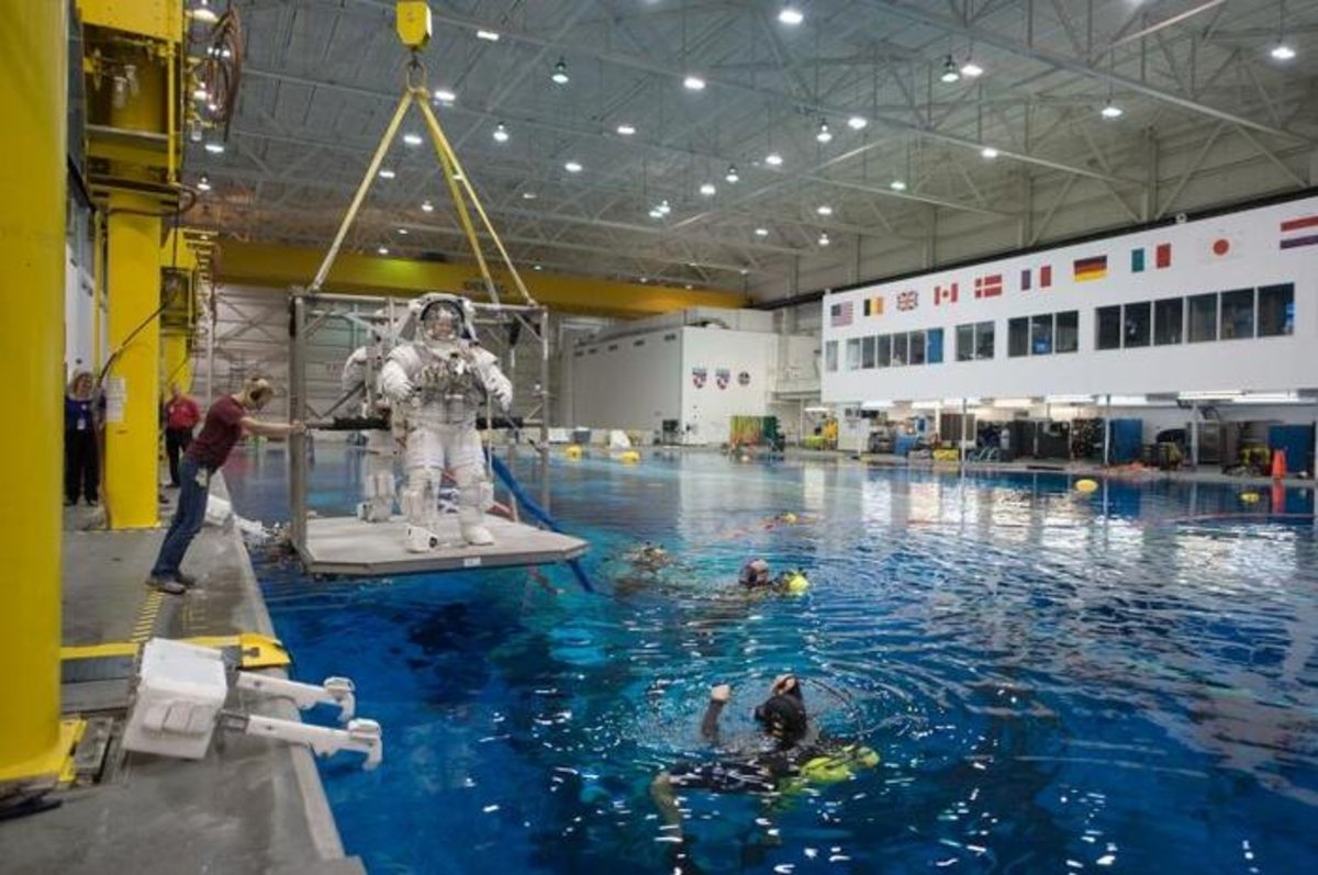 Entrenamiento-piscina-astronautas