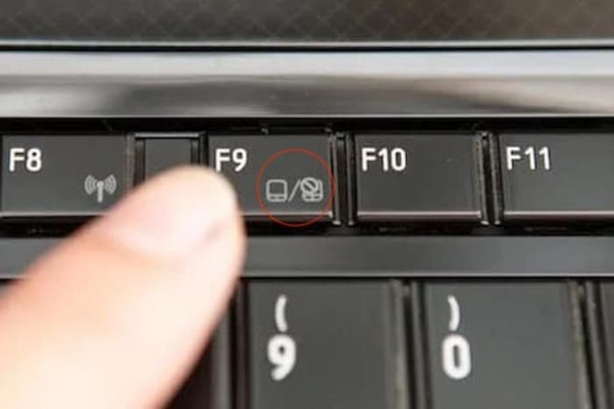 Si el Touchpad no responde puede que lo hayas desactivado accidentalmente desde el teclado