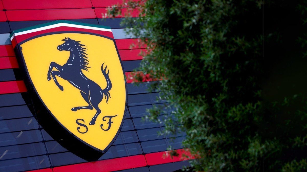 logo Ferrari actual