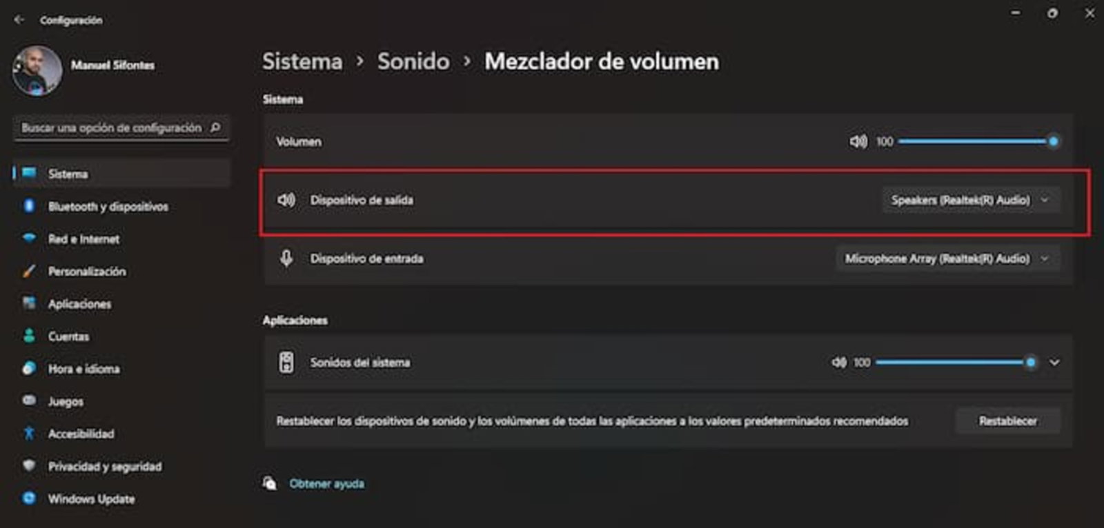 Comprueba que la salida de audio esté configurada correctamente en tu equipo