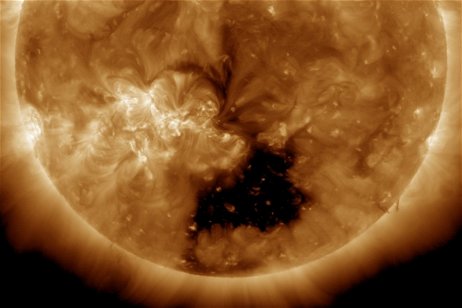 La NASA detecta un agujero gigante en el Sol: sufriremos sus consecuencias en forma de tormenta geomagnética