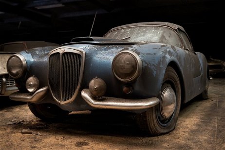 Este granero abandonado escondía una colección increíble de coches clásicos en perfectas condiciones