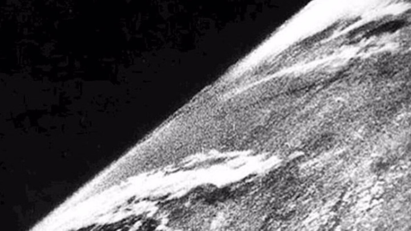 Primera imagen de la Tierra desde el Espacio