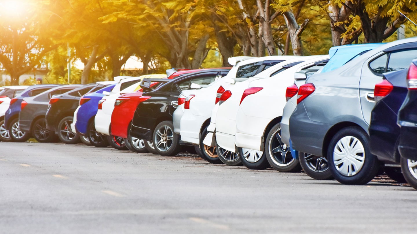 Es importante coches parecidos al nuestro en webs especializadas para saber el precio de mercado.