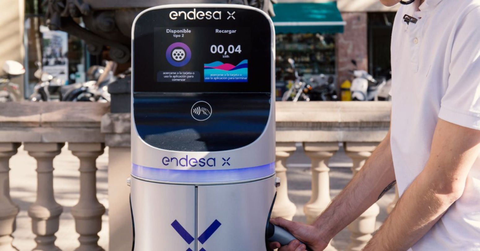 Puntos de carga rápida y ultrarápida en España: dónde están, cuánto cuestan y qué compañías los ofrecen