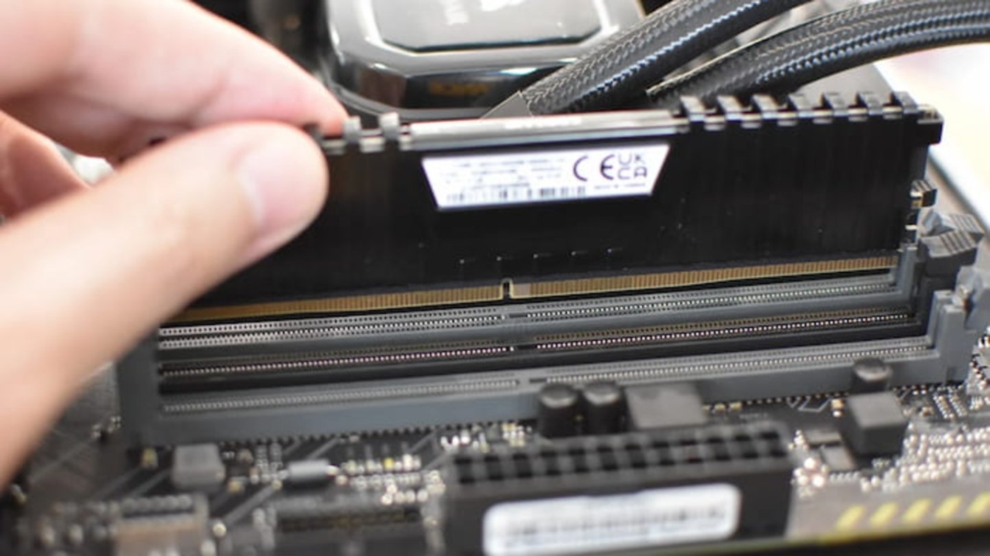 En caso de que tu PC no reconozca toda la RAM instalada, debes seguir estos pasos