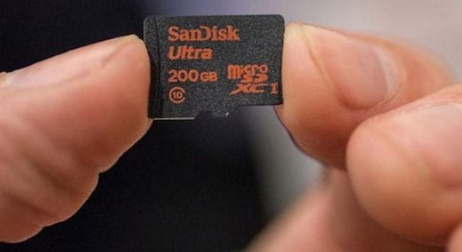 También puedes desbloquear tu tarjeta microSD directamente desde el móvil