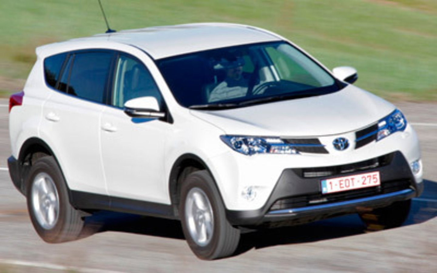 Toyota retira del mercado casi dos millones de automóviles por este problema en la batería