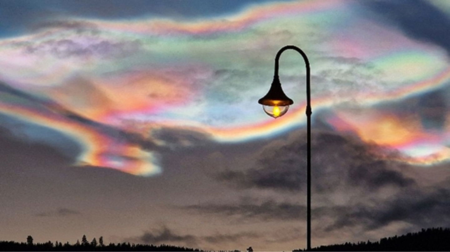 Las nubes más raras que has visto nunca: son del color del arcoíris y se han podido ver en el ártico