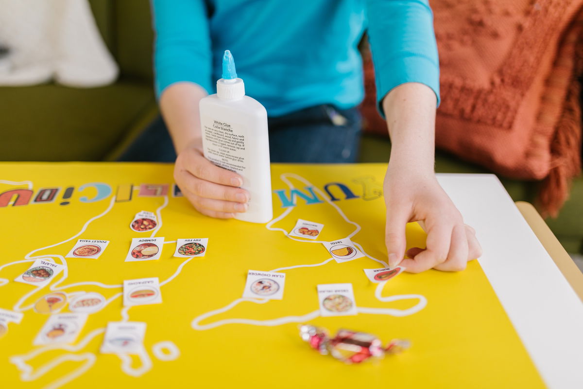 Which is stronger according to science glue or tape? Gearrice