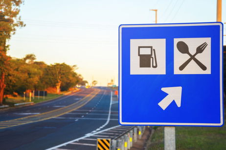 Comer estando en carretera: cómo encontrar restaurantes cerca de nuestra ubicación