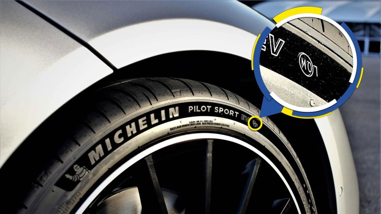 Michelin es uno de los fabricantes que cuenta con una gama de neumáticos específica para vehículos eléctricos. Además, la compañía francesa los identifica claramente