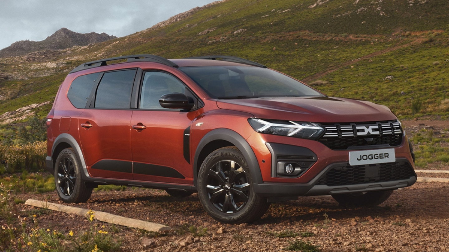 El Dacia Jogger en un camino