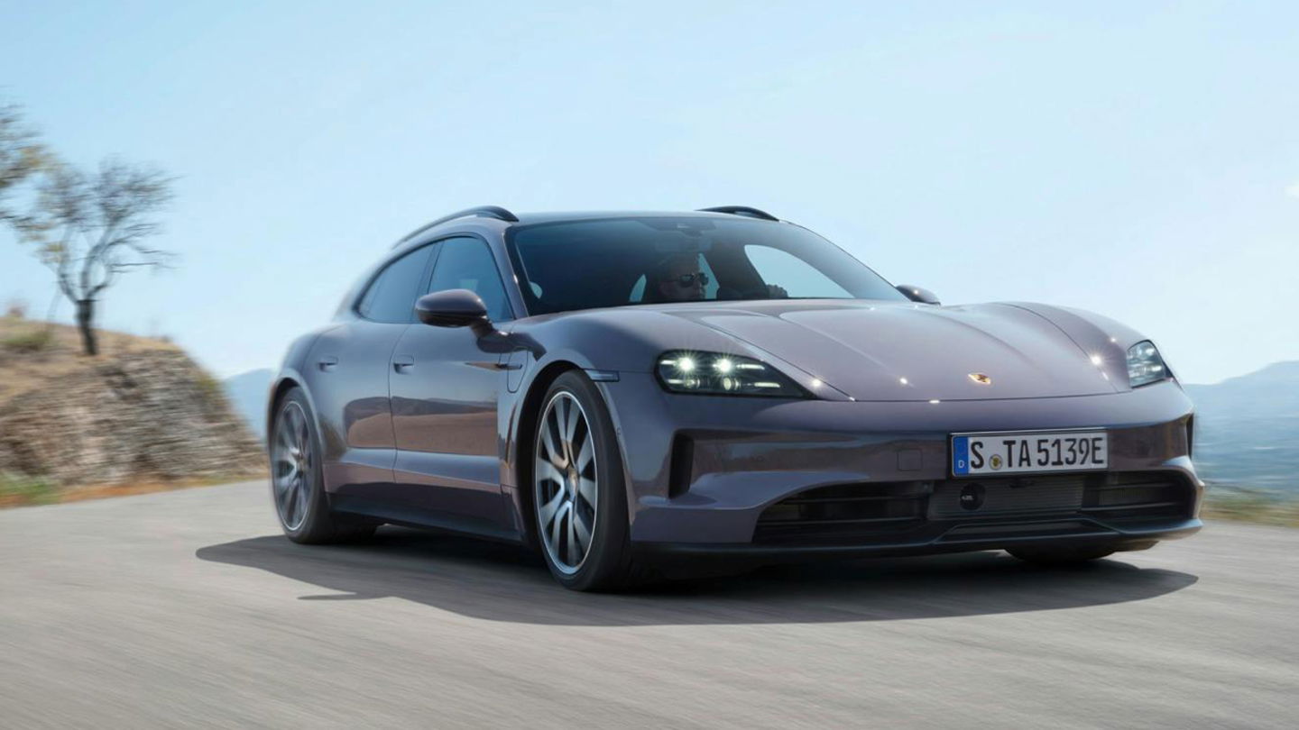 El Porsche Taycan Sport Turismo puede considerarse la versión 'urbanita' del Taycan Cross Turismo
