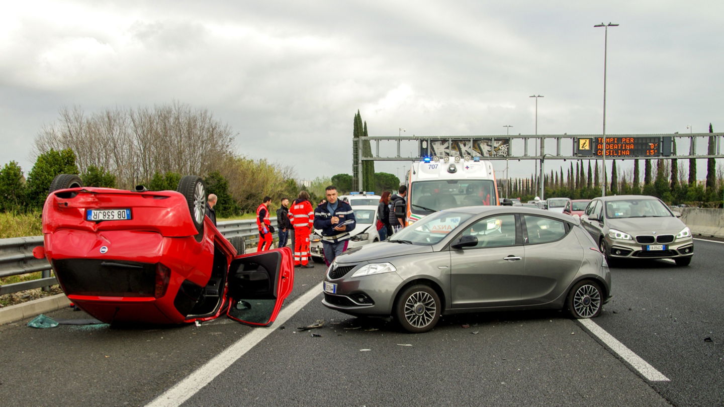 En caso de accidente con responsabilidad propia el seguro con franquicia cubre todos los daños a un tercero, como es lógico