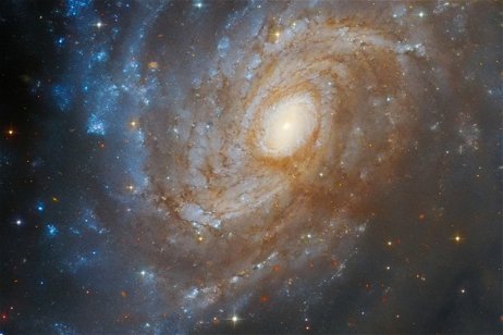 El telescopio Hubble de la NASA nos enseña en galaxia parcialmente oculta tras una 'serpiente celestial'