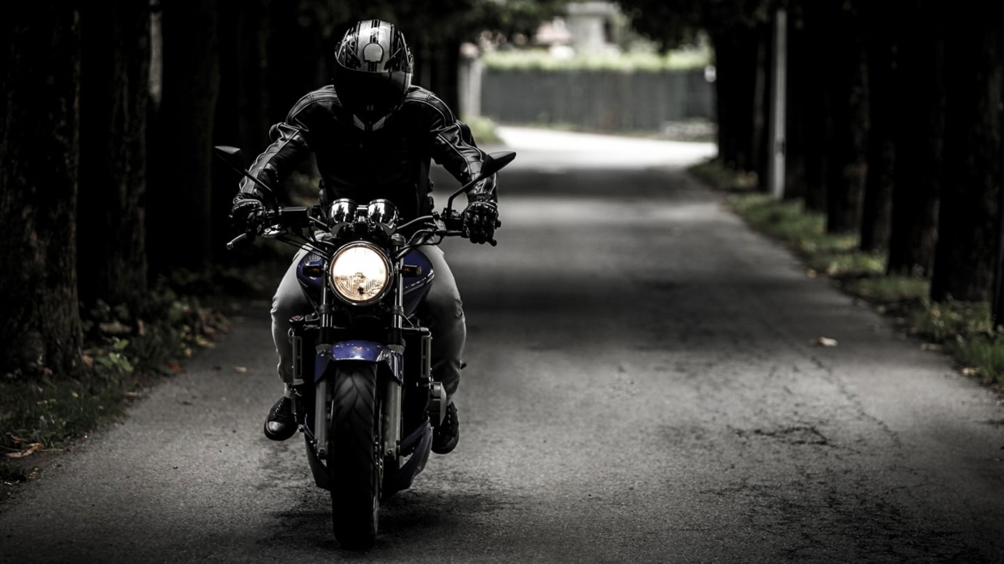 El caso en el que es más útil conocer el dueño e historial de una motocicleta es cuando vamos a adquirir una moto de segunda mano