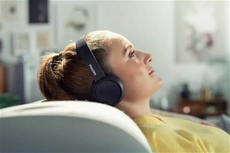 Ligeros y hasta 29 horas de autonomía: estos auriculares Philips son un chollo por 31 euros