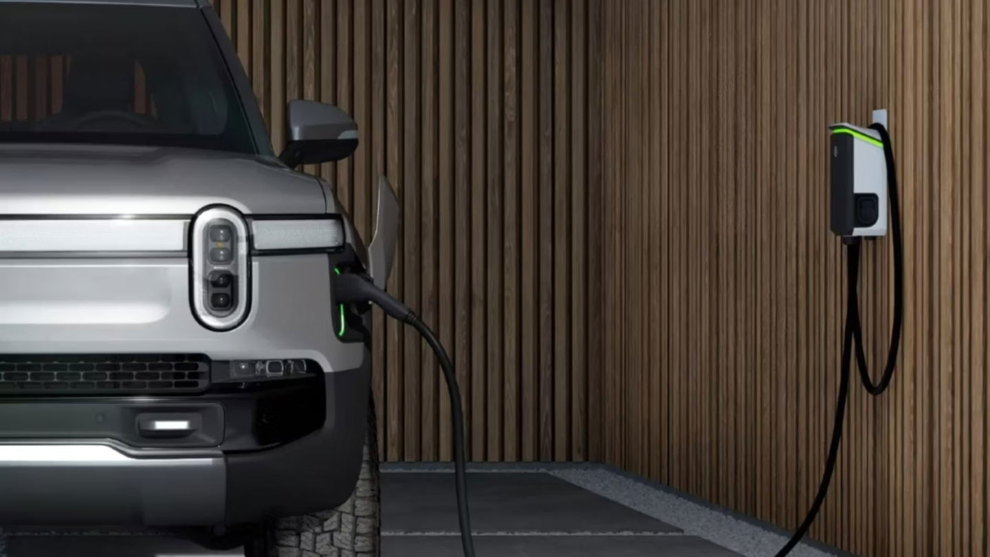 Rivian R1S con tecnología V2G