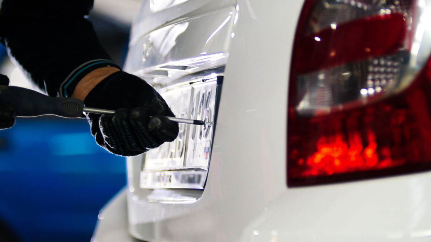 Los 'amigos de lo ajeno' pueden utilizar la matrícula de nuestro coche para sus actos delictivos