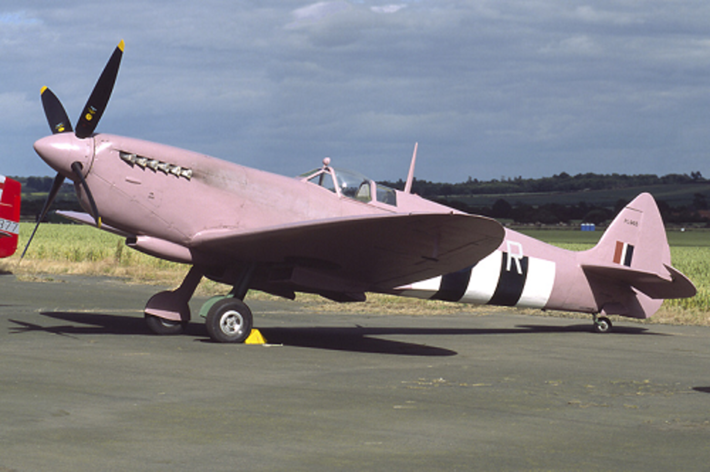 Parecen sacados de Barbie. En la Segunda Guerra Mundial usaron camuflaje rosa y te contamos por qué