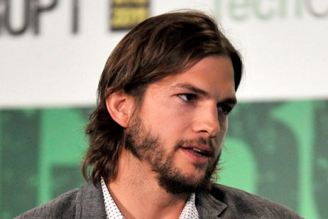 Ashton Kutcher alucina con Sora de OpenAI y vaticina que podremos 'renderizar una película completa'