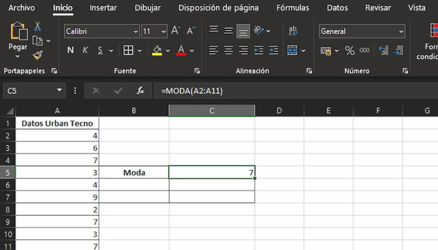 Calcular la moda es sumamente sencillo, pues solo tienes que utilizar esta fórmula de Excel