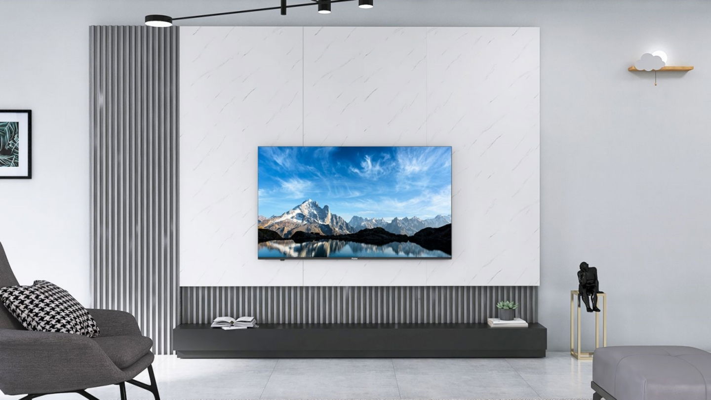 Imagen promocional del televisor Haier H65K702UG